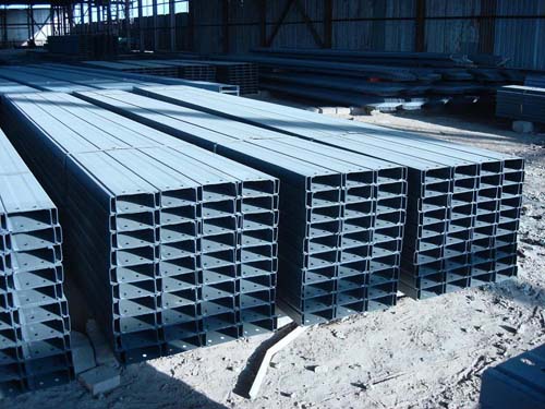 C型钢在钢结构件中的应用与优势解析